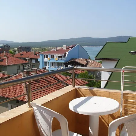 Guest house Family Praha Primorsko